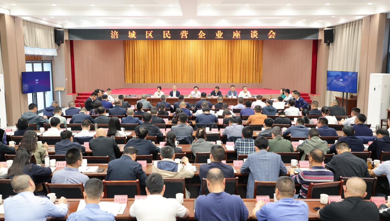 荣耀时刻！抖圈餐饮文立君董事长获评涪城区“优异企业家”